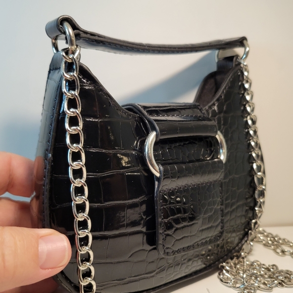 stradivarius Handbags - Cute black textured purse NWOT